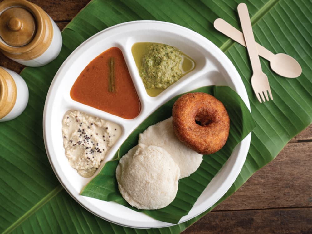 Eco-Friendly 11 Inch Bagasse 4 Compartment Plates | Biodegradable Plates 3